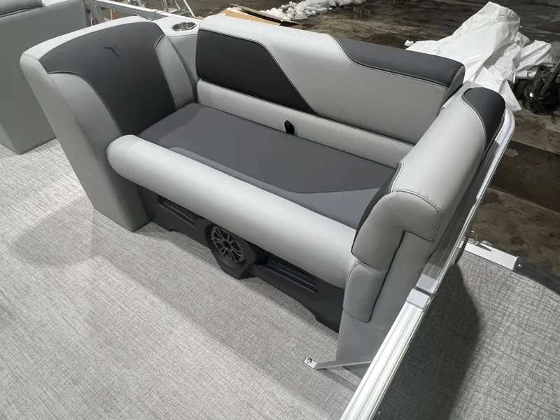 Slide: The Image of Tahoe Sport 2180 Swingback (VRB) & Honda 4-Stroke EFI 2026 - 7