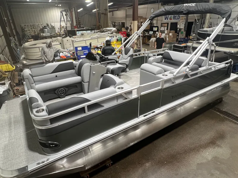 The Image of Tahoe Sport VRB 2180 Swingback & 4-Stroke $31995 2026 - 1