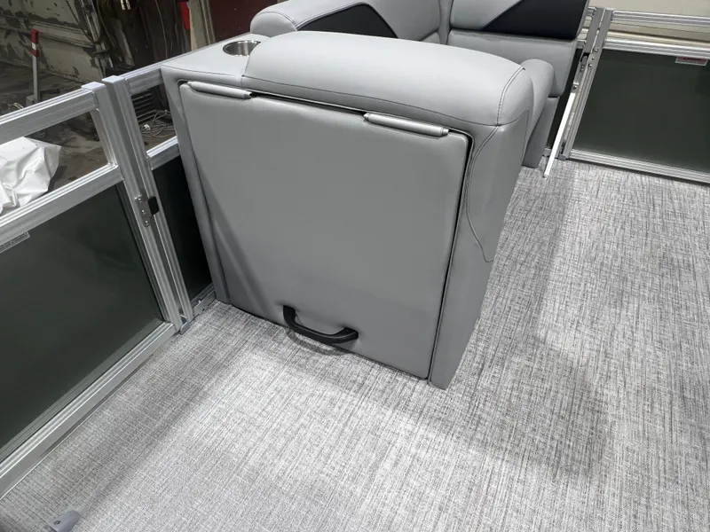 Slide: The Image of Tahoe Sport VRB 2180 Swingback & 4-Stroke $31995 2026 - 19