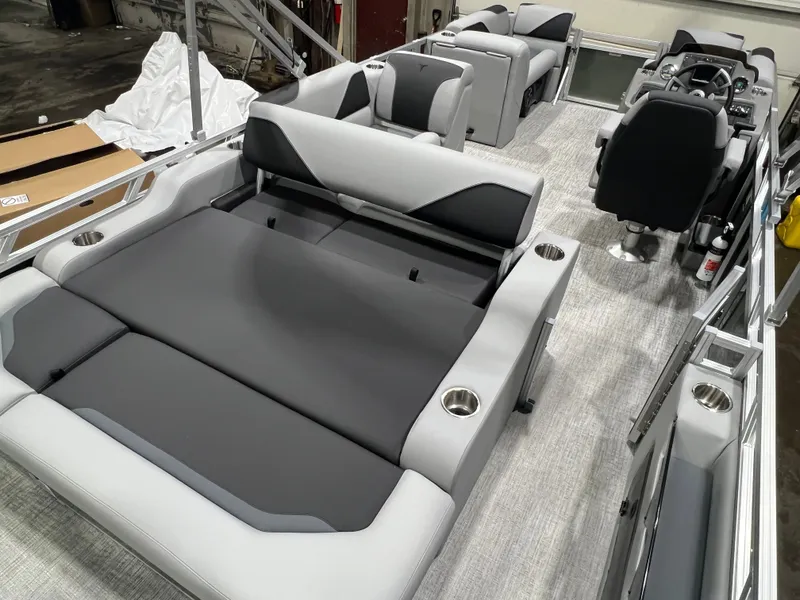 Slide: The Image of Tahoe Sport VRB 2180 Swingback & 4-Stroke $31995 2026 - 26