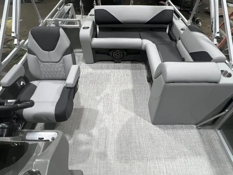 Slide: The Image of Tahoe Sport VRB 2180 Swingback & 4-Stroke $31995 2026 - 8