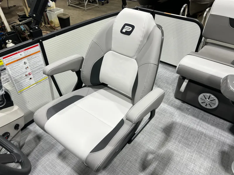 Slide: The Image of Princecraft Vectra 23 RL 2026 - 13