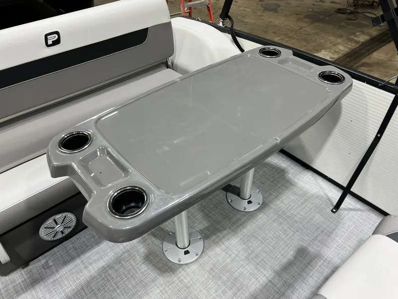 Slide: The Image of Princecraft Vectra 23 RL 2026 - 16