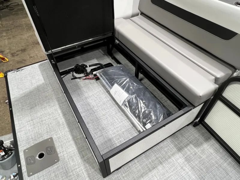 Slide: The Image of Princecraft Vectra 23 RL 2026 - 21