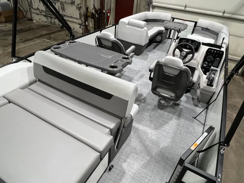 Slide: The Image of Princecraft Vectra 23 RL 2026 - 27