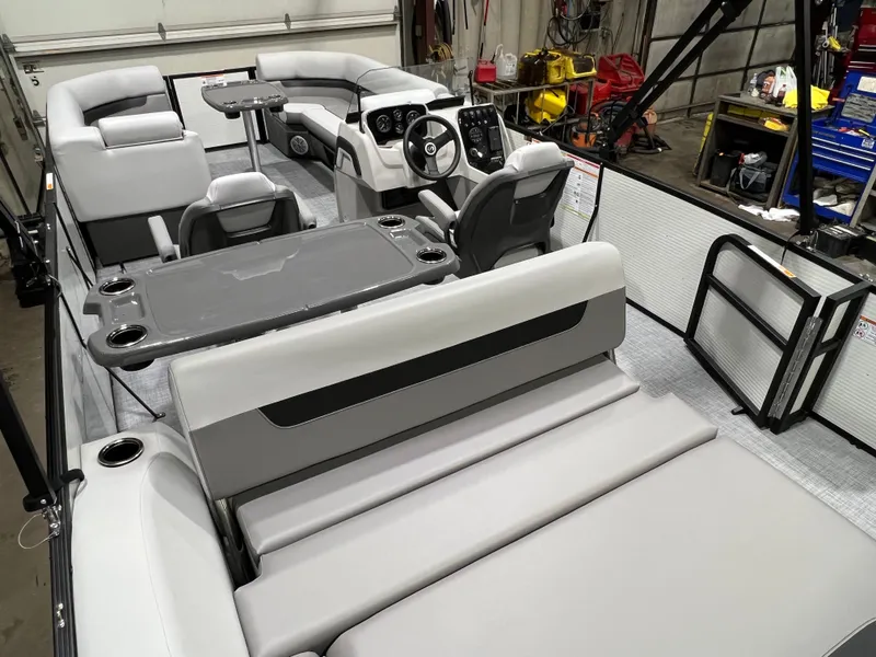 Slide: The Image of Princecraft Vectra 23 RL 2026 - 28