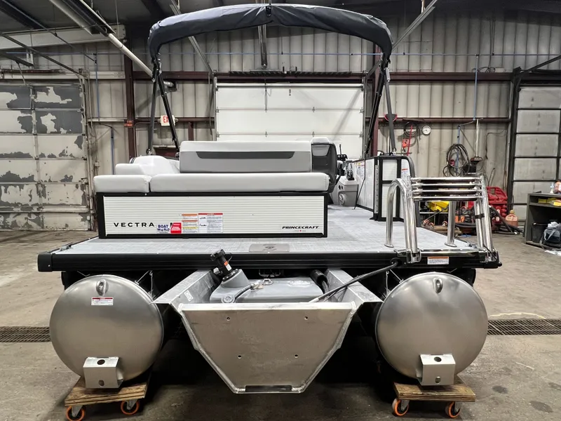 Slide: The Image of Princecraft Vectra 23 RL 2026 - 30