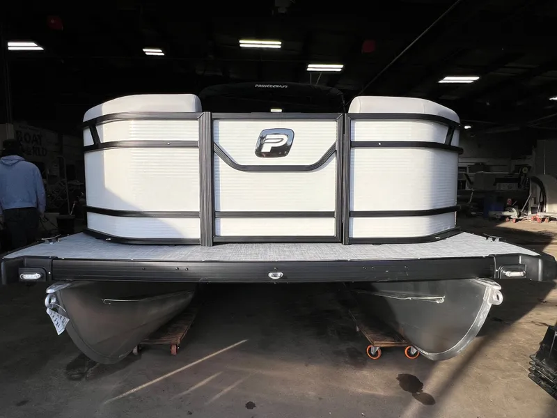 Slide: The Image of Princecraft Vectra 23 RL 2026 - 36