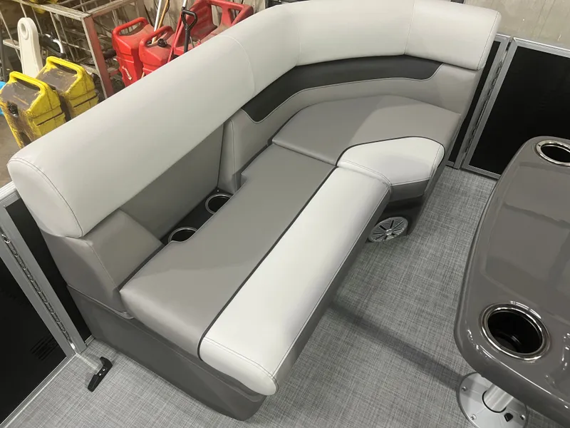 Slide: The Image of Princecraft Vectra 21 Quad Lounge Pontoon & Mercury 4-Stroke EFI 2026 - 13