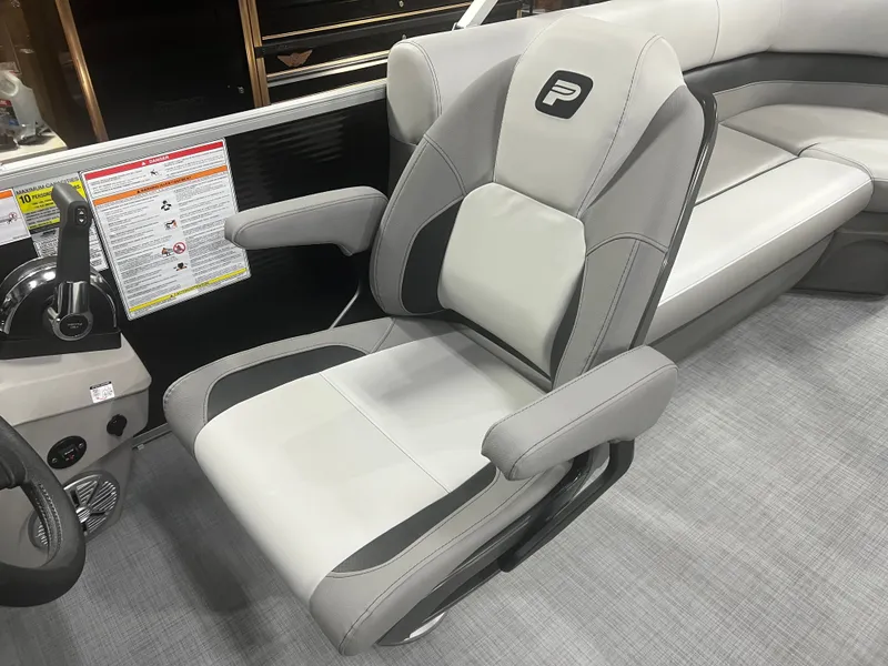 Slide: The Image of Princecraft Vectra 21 Quad Lounge Pontoon & Mercury 4-Stroke EFI 2026 - 8