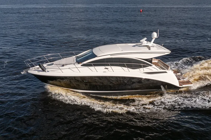 Slide: The Image of Sea Ray 400 SUNDANCER 2018 - 11