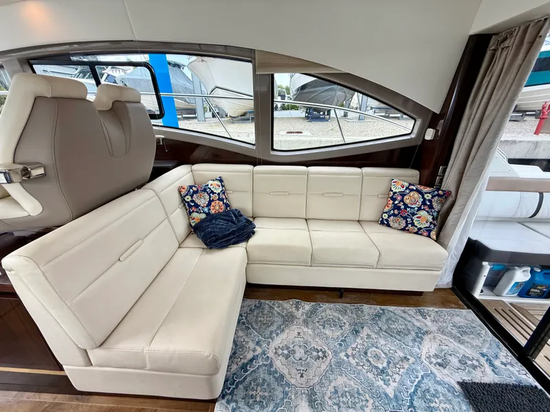 Slide: The Image of Sea Ray 400 SUNDANCER 2018 - 24