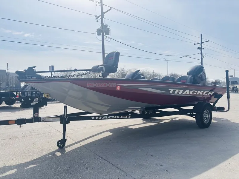 Slide: The Image of Tracker Pro Team 175 Crappie Edition 2025 - 13