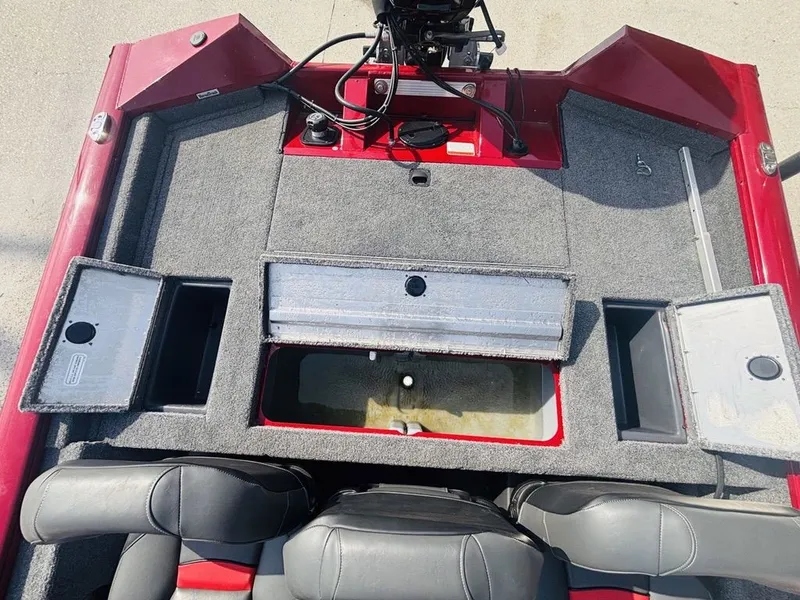 Slide: The Image of Tracker Pro Team 175 Crappie Edition 2025 - 17