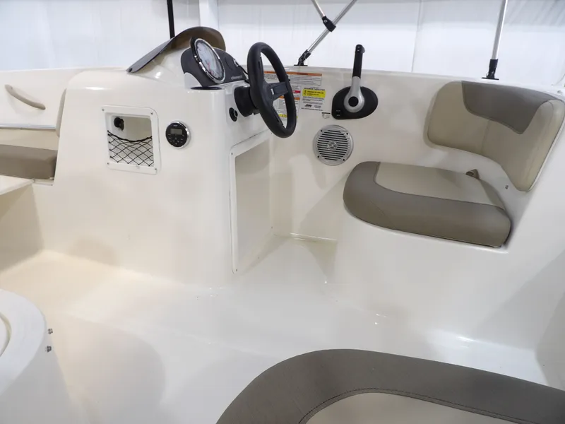 Slide: The Image of Bayliner Element 16 2017 - 17