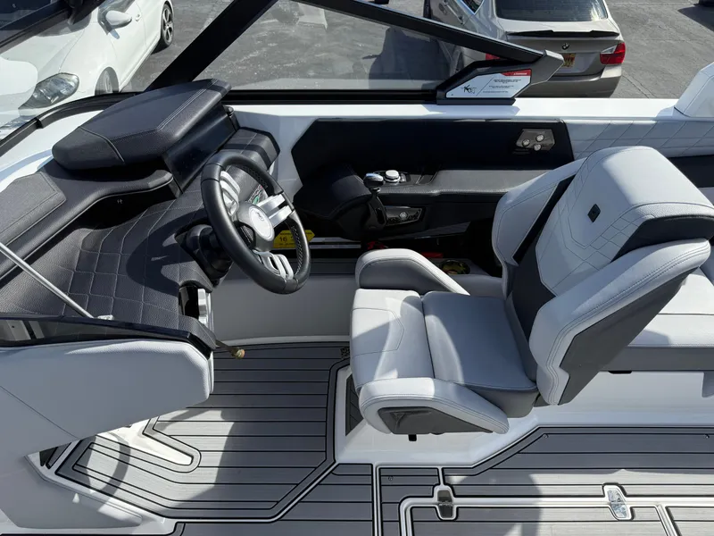 Slide: The Image of Nautique G23 2024 - 11