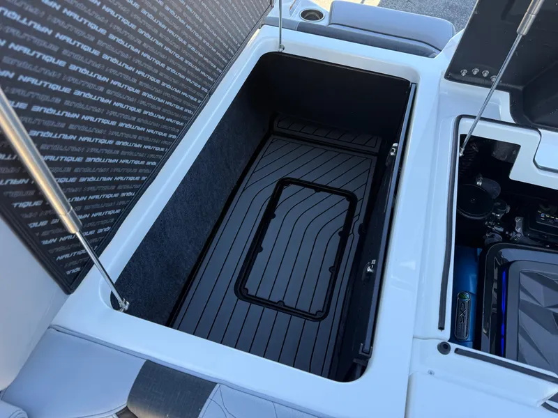 Slide: The Image of Nautique G23 2024 - 24