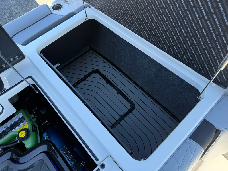 Slide: The Image of Nautique G23 2024 - 25