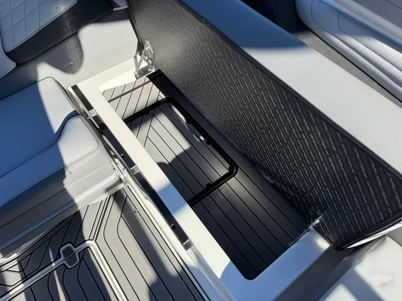 Slide: The Image of Nautique G23 2024 - 26