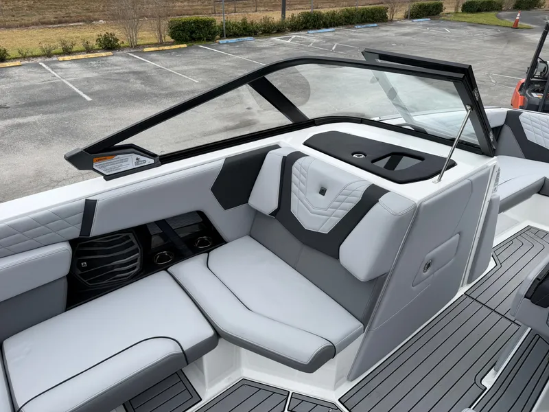 Slide: The Image of Nautique G23 2024 - 6