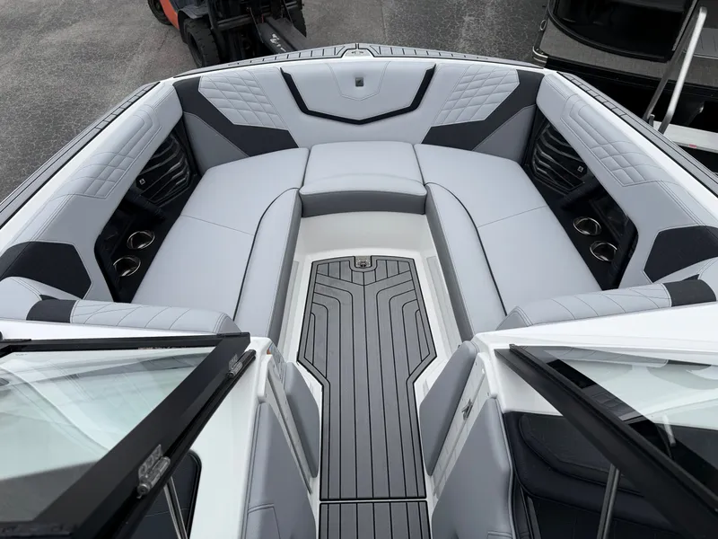 Slide: The Image of Nautique G23 2024 - 7