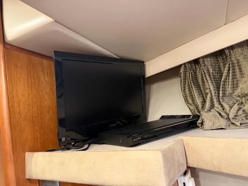 Slide: The Image of Meridian 490 Pilothouse 2003 - 61