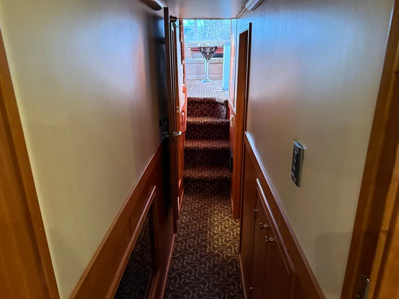 Slide: The Image of Meridian 490 Pilothouse 2003 - 71