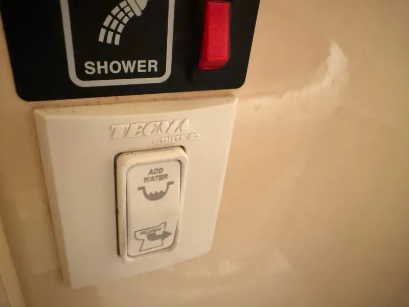 Slide: The Image of Meridian 490 Pilothouse 2003 - 76