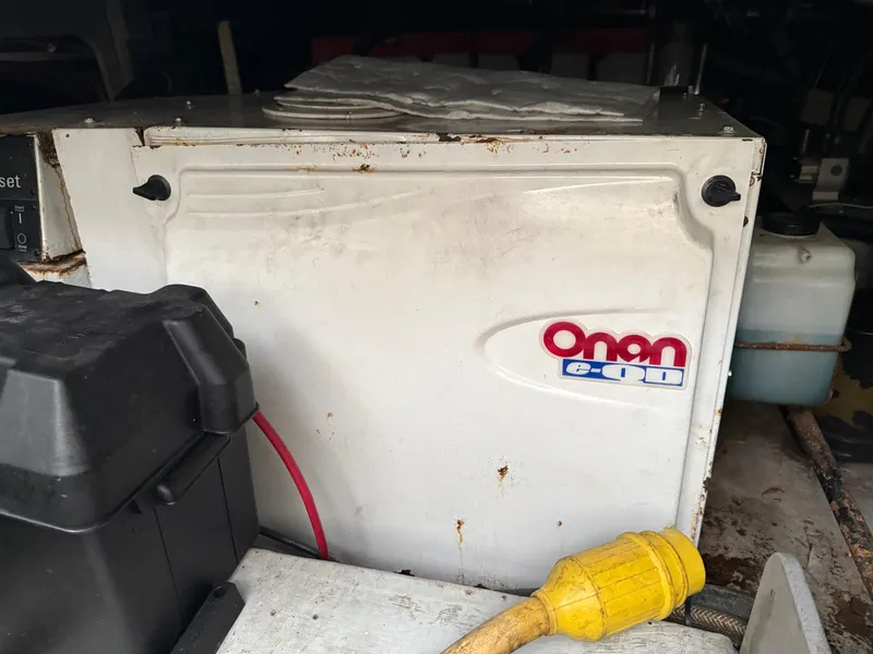 Slide: The Image of Meridian 490 Pilothouse 2003 - 82