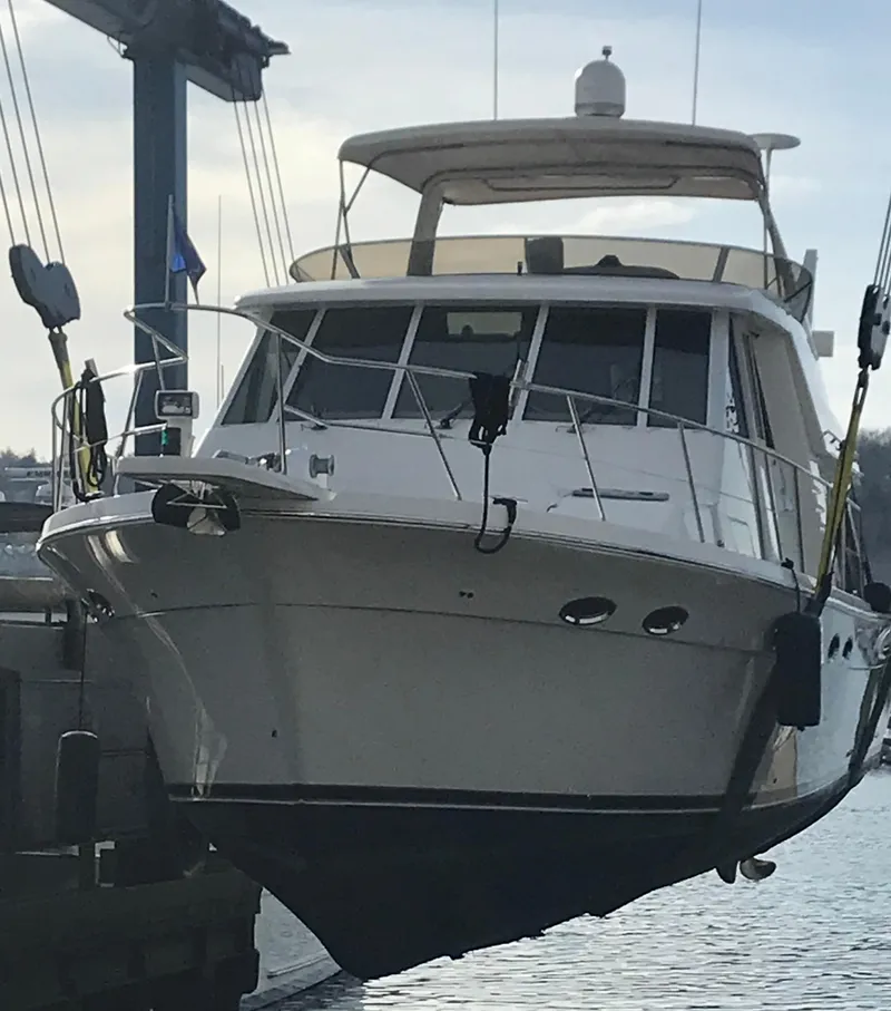 Slide: The Image of Meridian 490 Pilothouse 2003 - 88