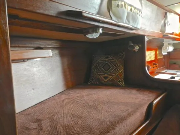 Slide: The Image of Tartan 37' KCB Sloop 1982 - 11