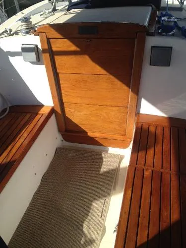 Slide: The Image of Tartan 37' KCB Sloop 1982 - 6