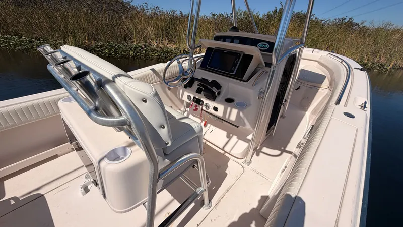 Slide: The Image of Interior view of a 2006 Grady-White Chase 273 boat. - 12