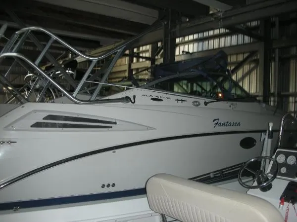 Slide: The Image of Maxum Sport Cruiser 2006 - 0