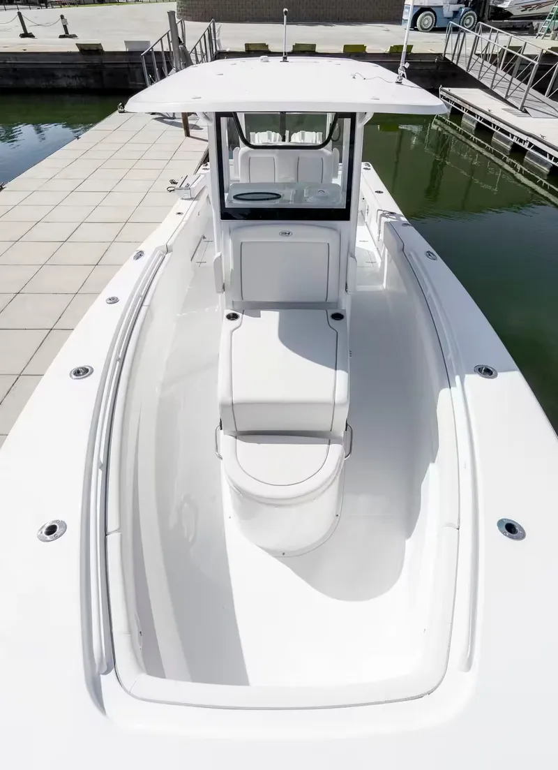 Slide: The Image of Sea Hunt Gamefish 28 Coffin Box 2027 - 9