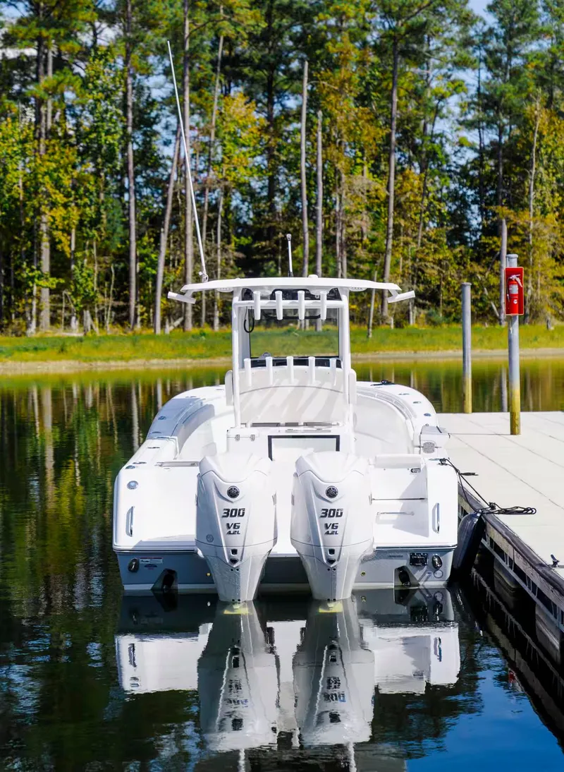 Slide: The Image of Sea Hunt Gamefish 28 Coffin Box 2026 - 7