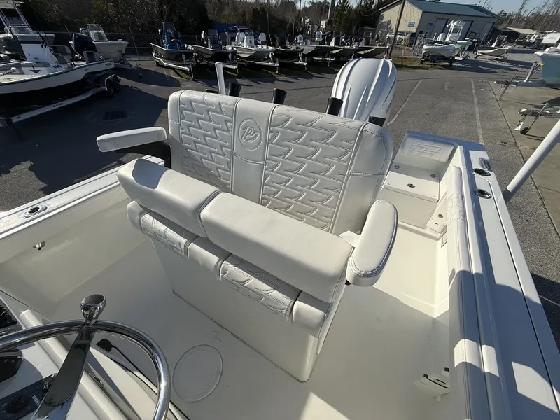 Slide: The Image of Parker Marine 230 Coastal Elite 2026 - 7