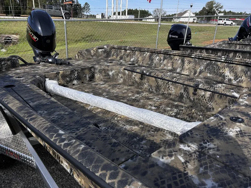 Slide: The Image of Excel 183 Tomahawk 2026 - 7