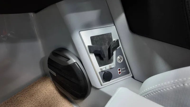 Slide: The Image of MasterCraft XT23 2026 - 25