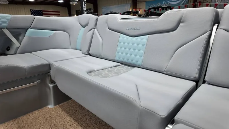 Slide: The Image of MasterCraft XT23 2026 - 33