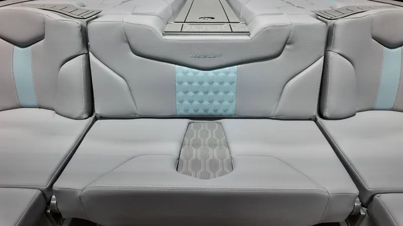 Slide: The Image of MasterCraft XT23 2026 - 34