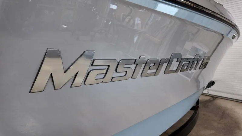 Slide: The Image of MasterCraft XT23 2026 - 4