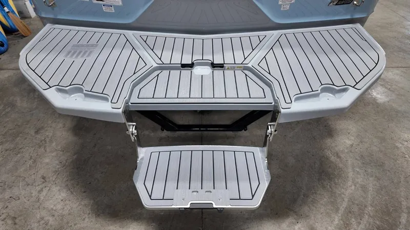 Slide: The Image of MasterCraft XT23 2026 - 53