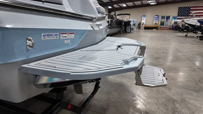 Slide: The Image of MasterCraft XT23 2026 - 55