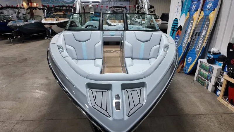 Slide: The Image of MasterCraft XT23 2026 - 8