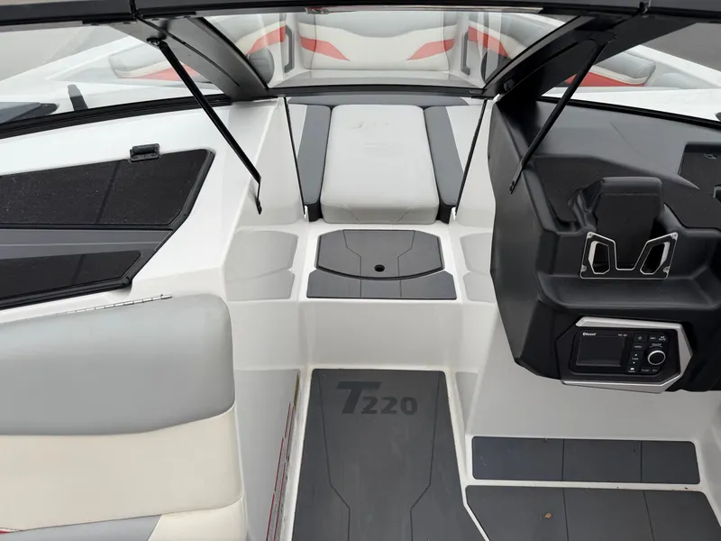 Slide: The Image of Axis Wake Research T220 2022 - 28