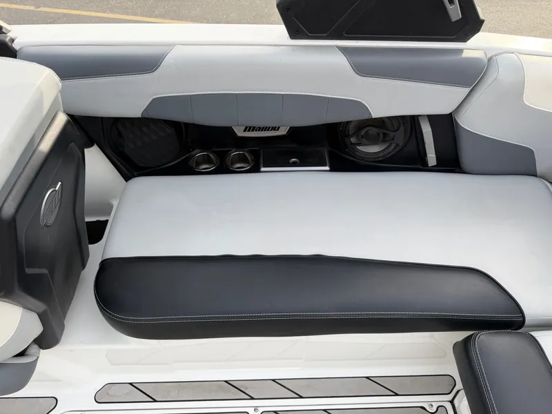 Slide: The Image of Malibu Wakesetter 22 LSV 2022 - 19