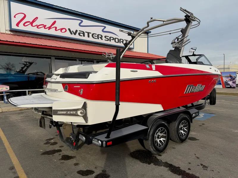 Slide: The Image of Malibu Wakesetter 22 LSV 2022 - 3