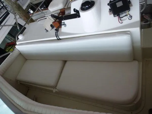 Slide: The Image of Bertram 33 Sport Fisherman 1982 - 8
