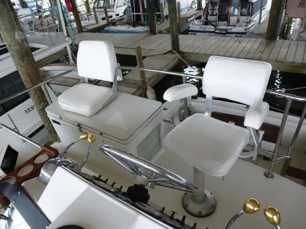 Slide: The Image of Bertram 33 Sport Fisherman 1982 - 9